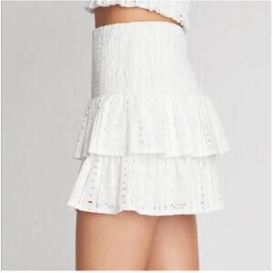 Choosy Pull On High Waisted Smocked Tiered Mini Skirt White Women's Size 8 NWT
